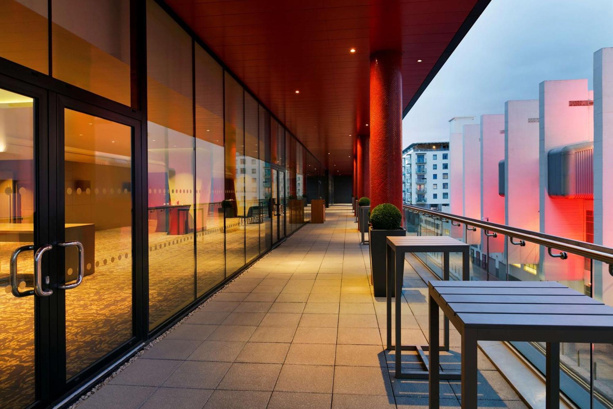 Hotel Hilton London Wembley Exterior foto