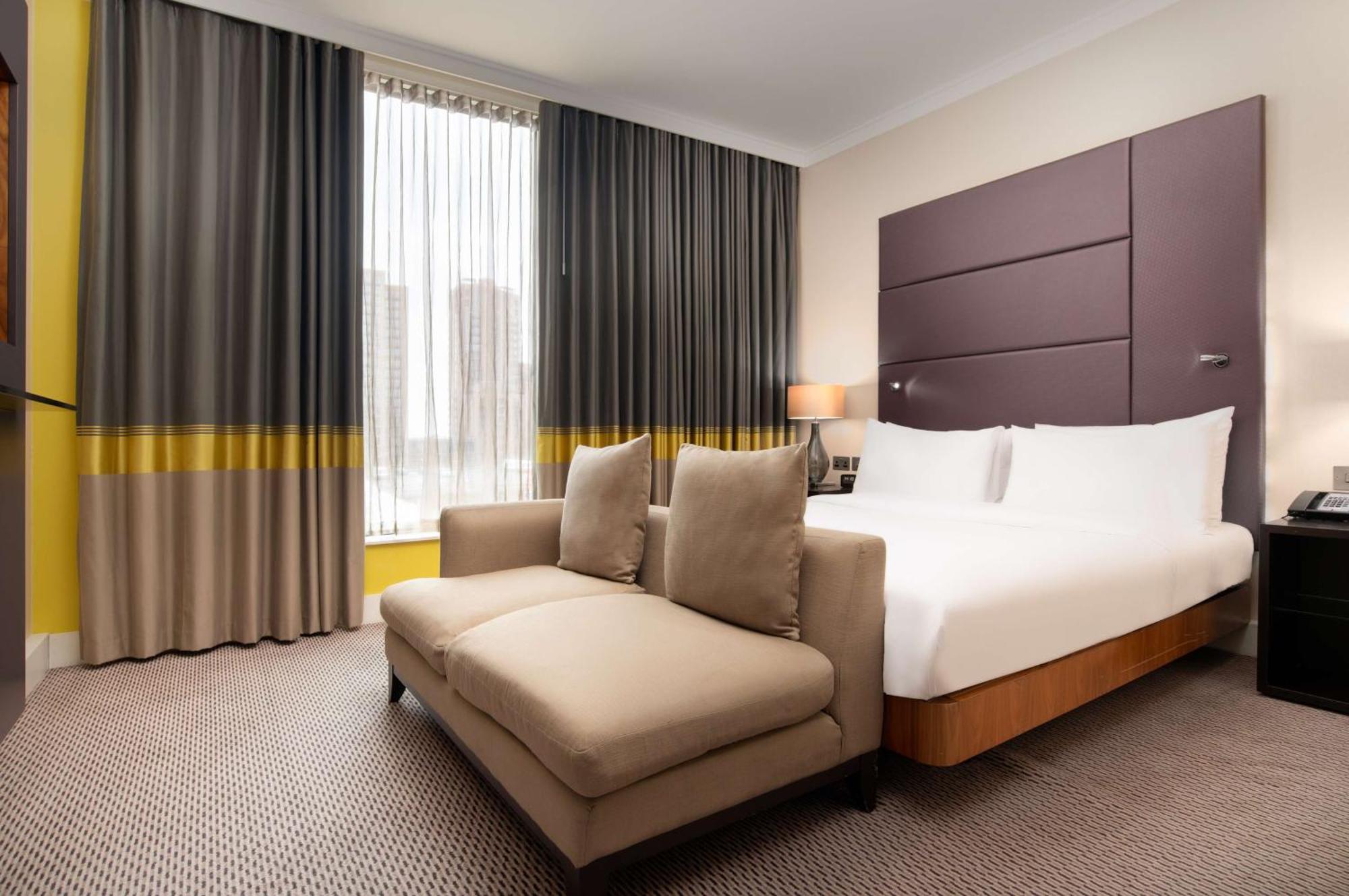 Hotel Hilton London Wembley Exterior foto