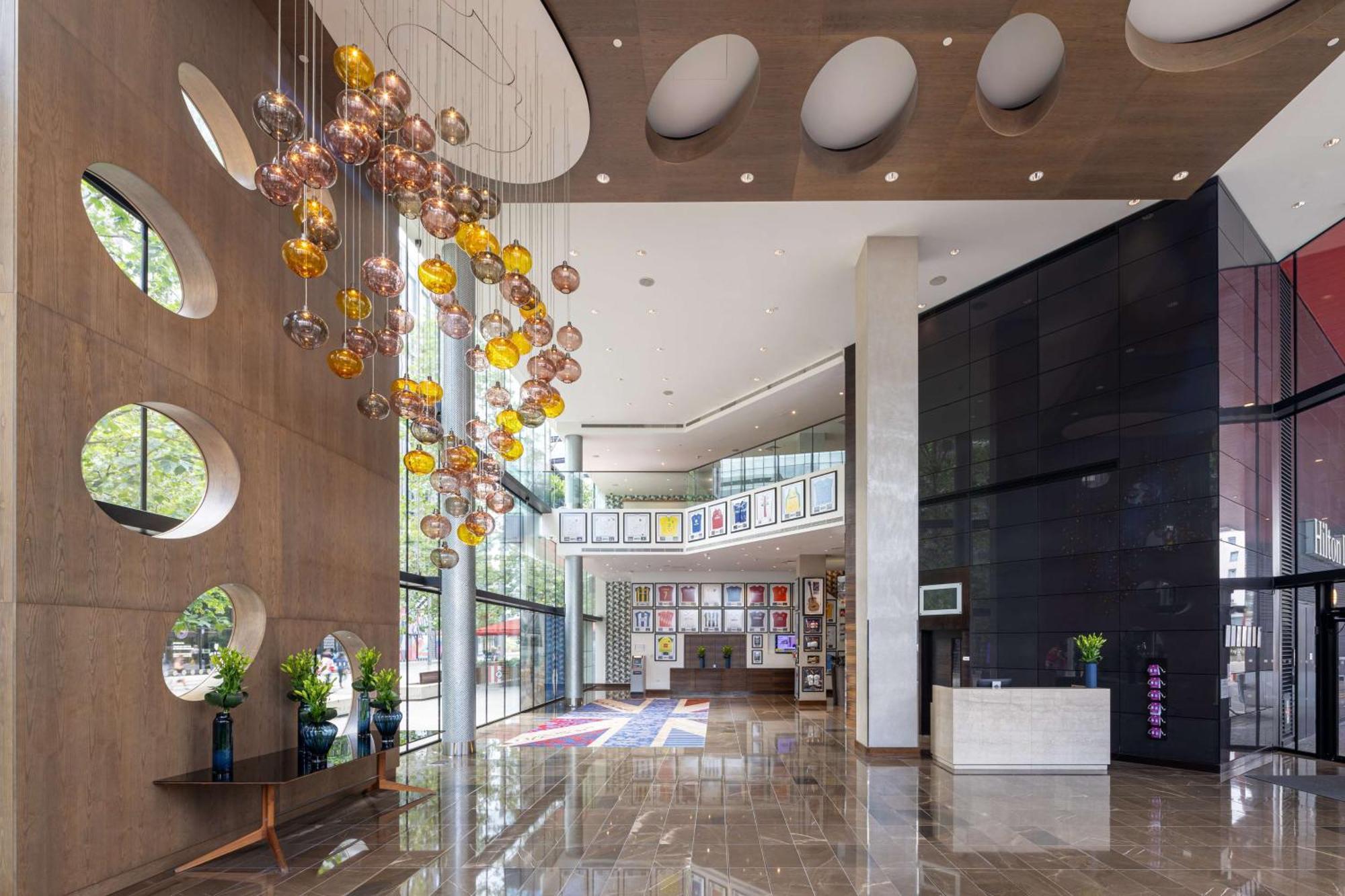 Hotel Hilton London Wembley Exterior foto