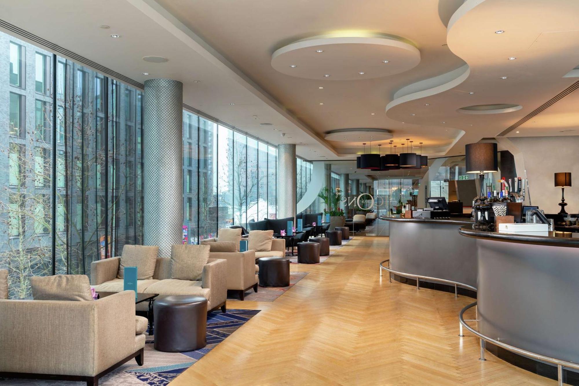 Hotel Hilton London Wembley Exterior foto